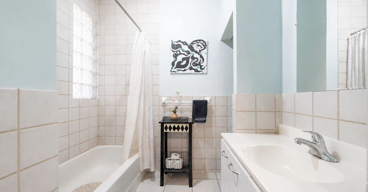 1-107 Runnymede Road, Toronto, ON, M6S 2Y4 - 6