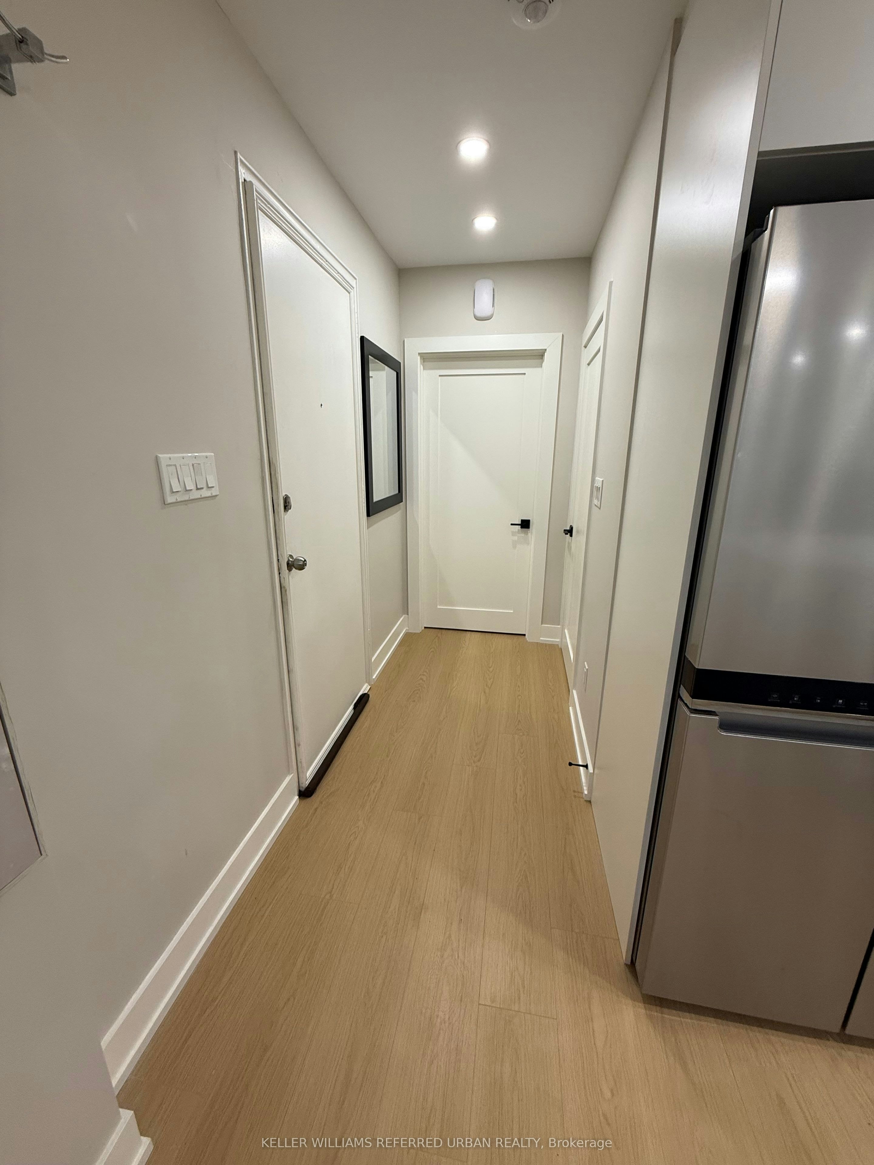 6-27 Cannon Road, Toronto, ON, M8Y 1R8 - 8