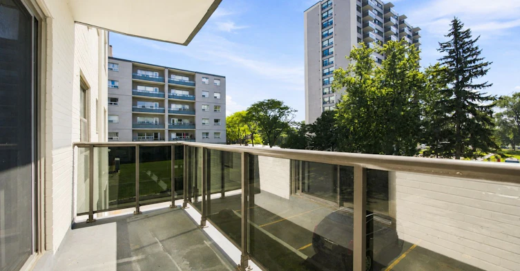 202-2300 Marine Drive, Oakville, ON, L6L 1C3 - 8
