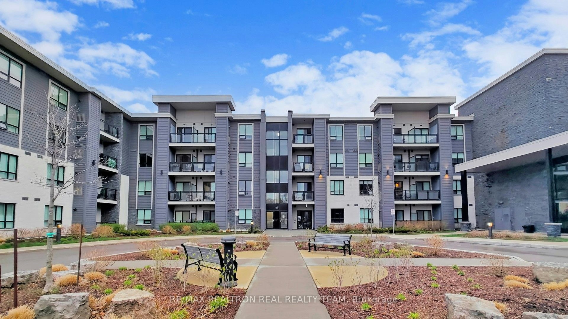 332-3170 Erin Mills Parkway, Mississauga, ON, L5L 0B6 - 2