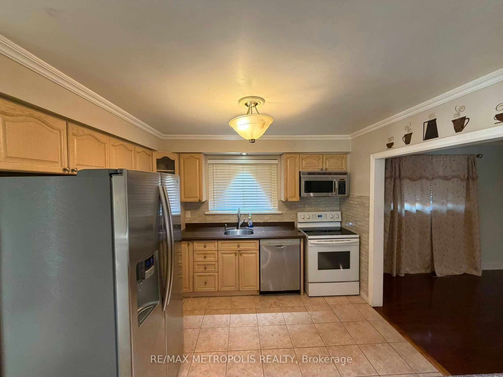 Upper-37 Carlyle Crescent, Brampton, ON, L6W 2Y9 - 2