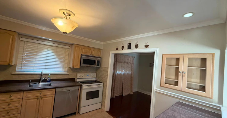 Upper-37 Carlyle Crescent, Brampton, ON, L6W 2Y9 - 10