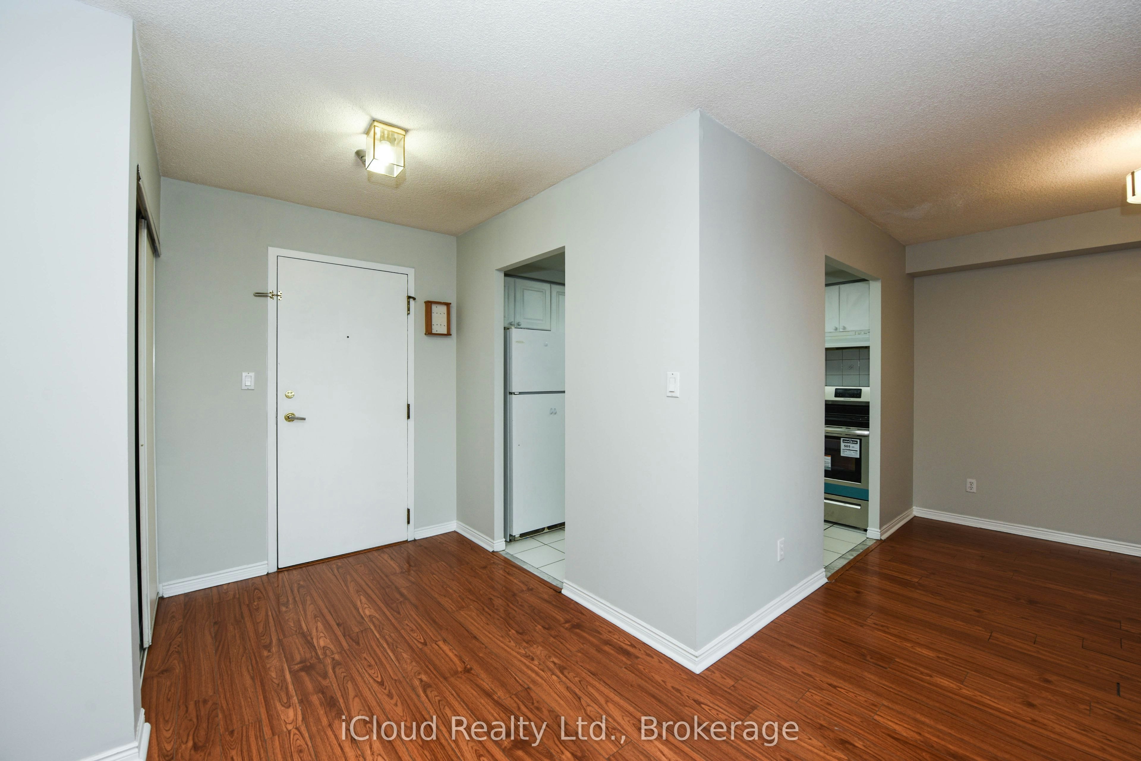 1512-135 Hillcrest Avenue, Mississauga, ON, L5B 4B1 - 3