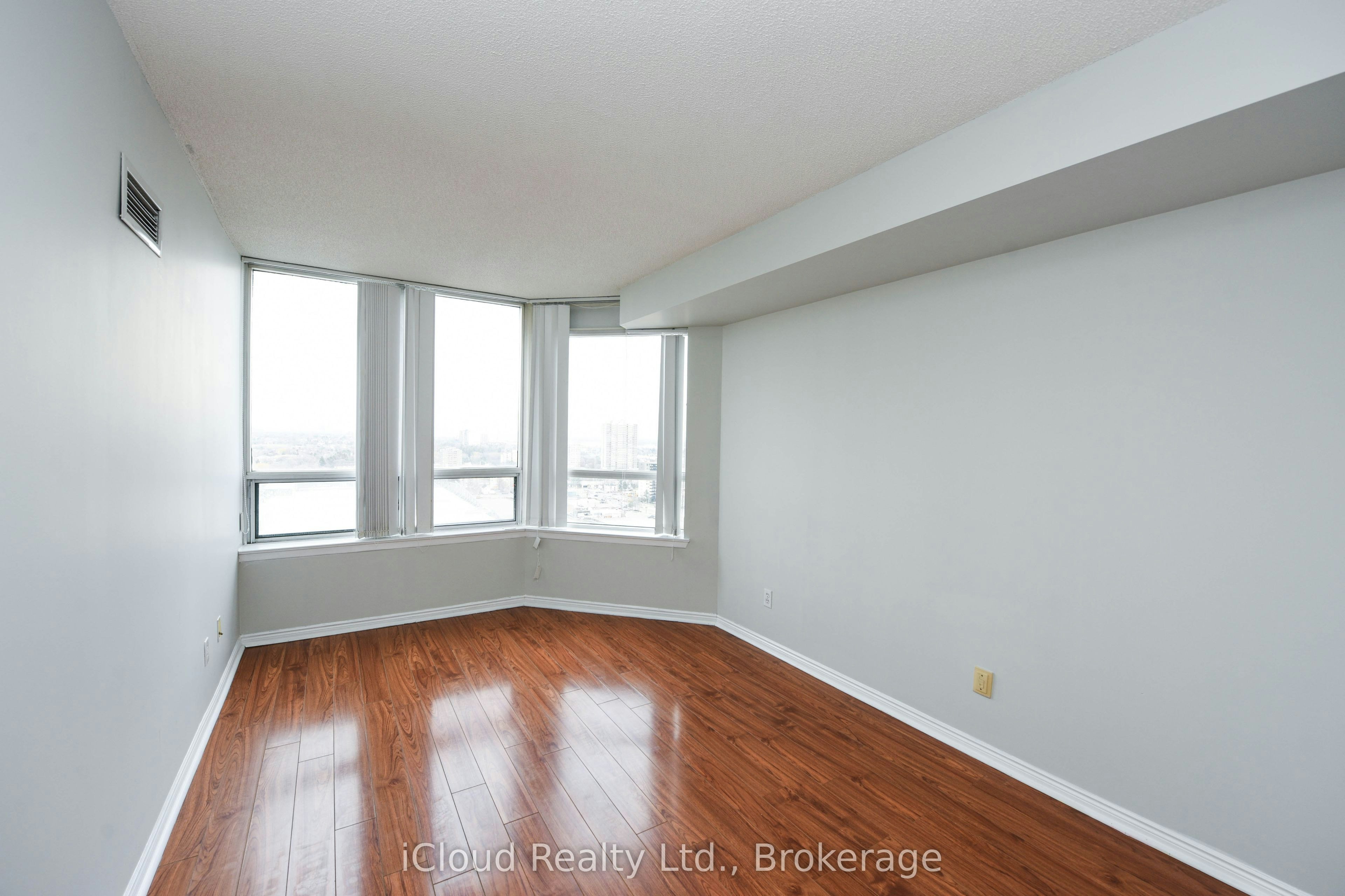 1512-135 Hillcrest Avenue, Mississauga, ON, L5B 4B1 - 17