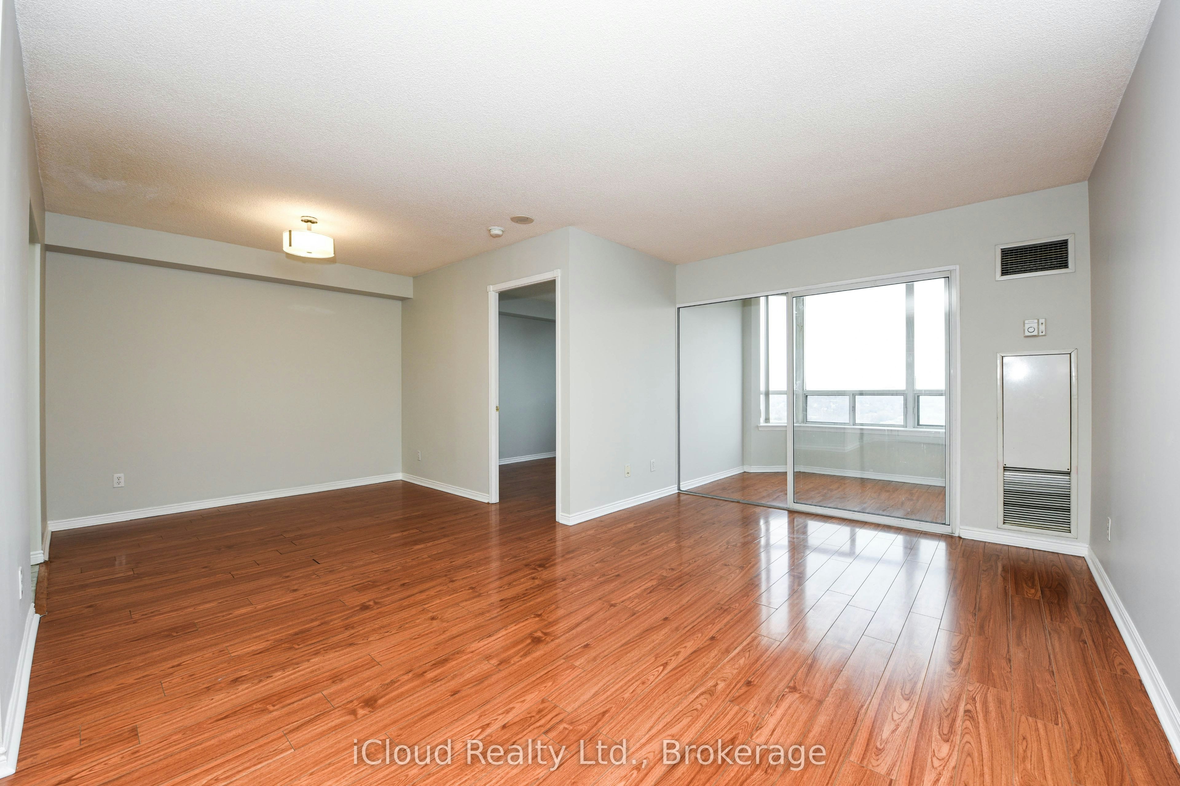 1512-135 Hillcrest Avenue, Mississauga, ON, L5B 4B1 - 4