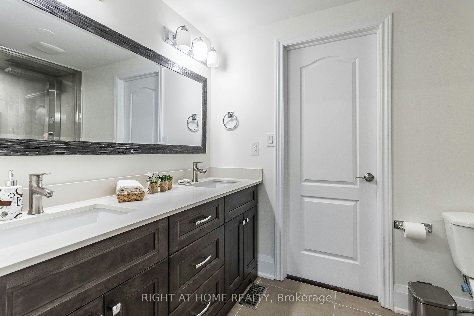 2463 Rebecca Street, Oakville, ON, L6L 2B1 - 34