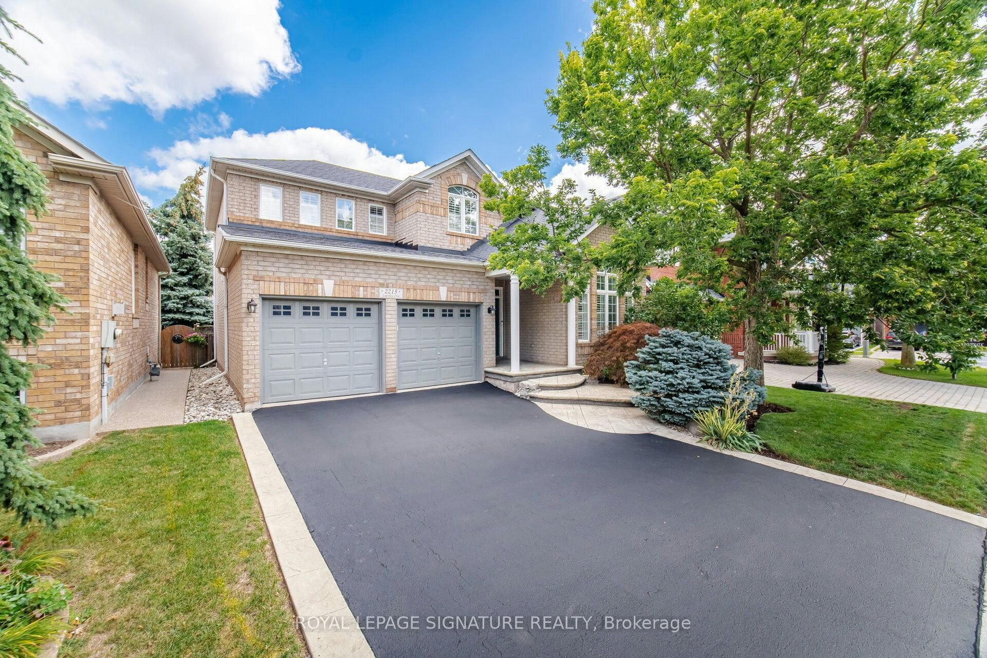 2215 Lapsley Crescent, Oakville, ON, L6M 4V2
