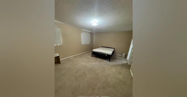 198 Harrowsmith Drive, Mississauga, ON, L5R 1R9 - 2