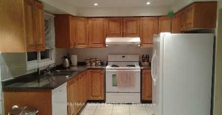 198 Harrowsmith Drive, Mississauga, ON, L5R 1R9 - 6