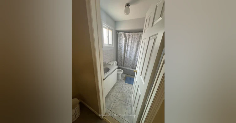 198 Harrowsmith Drive, Mississauga, ON, L5R 1R9 - 3