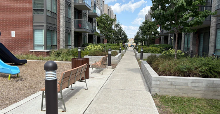 355-75 Attmar Drive, Brampton, ON, L6P 0Y6 - 4