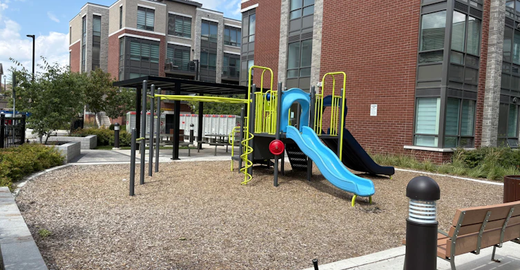 355-75 Attmar Drive, Brampton, ON, L6P 0Y6 - 5
