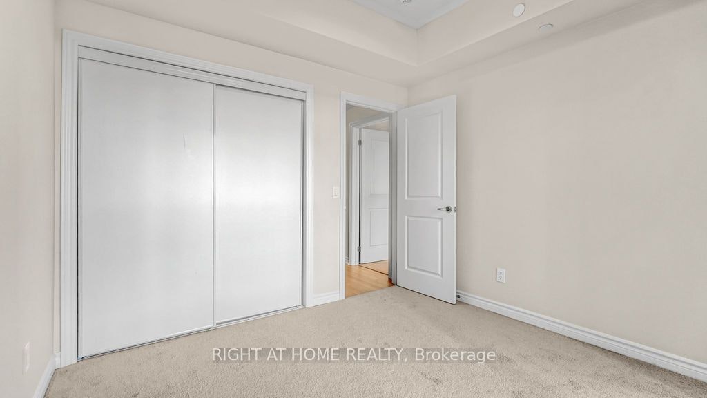 220-349 Wheat Boom Drive, Oakville, ON, L6H 7X5 - 18
