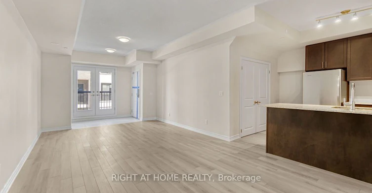 220-349 Wheat Boom Drive, Oakville, ON, L6H 7X5 - 10