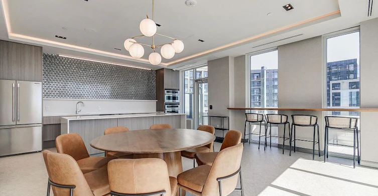 906-2485 Eglinton Avenue W, Mississauga, ON, L5M 2T1 - 18
