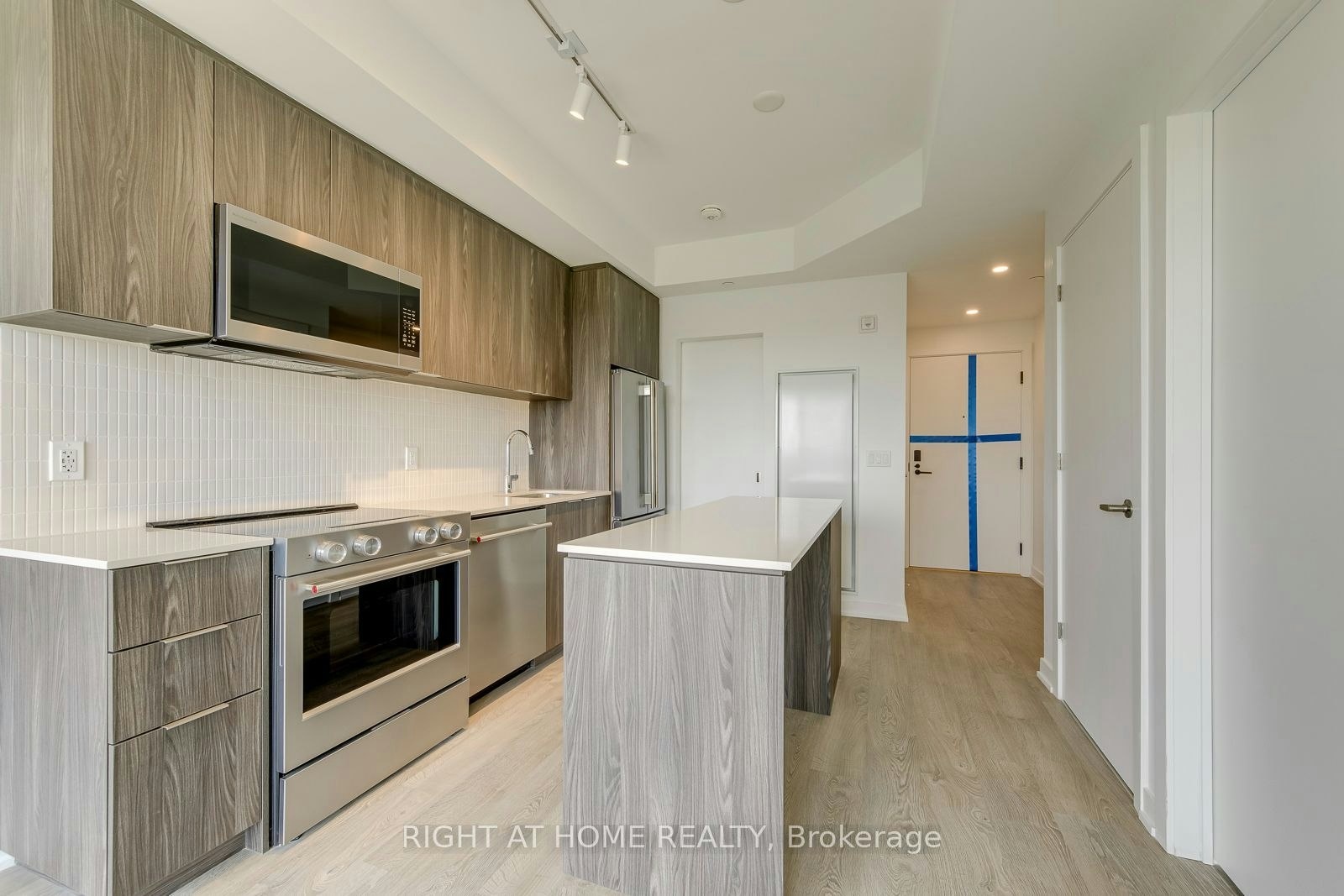 602-740 Whitlock Avenue, Milton, ON, L9E 2B6 - 6