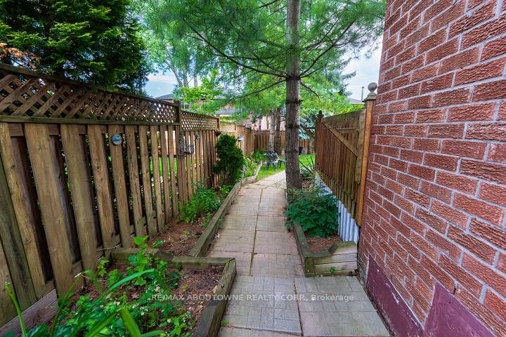 Lower unit-1418 Abbeywood Drive, Oakville, ON, L6M 2K4 - 13