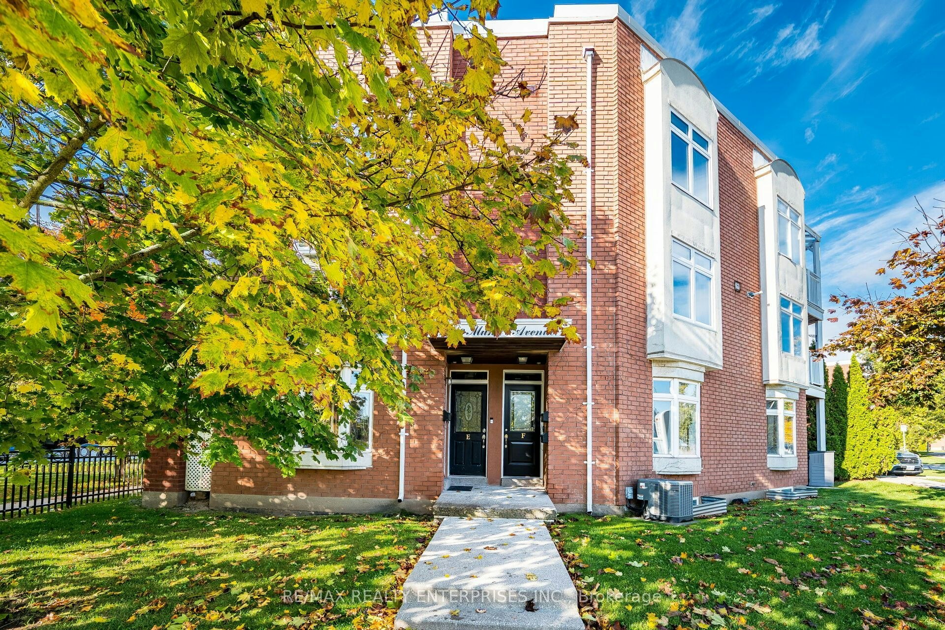 Unit E-2386 Munn's Avenue, Oakville, ON, L6H 6G9