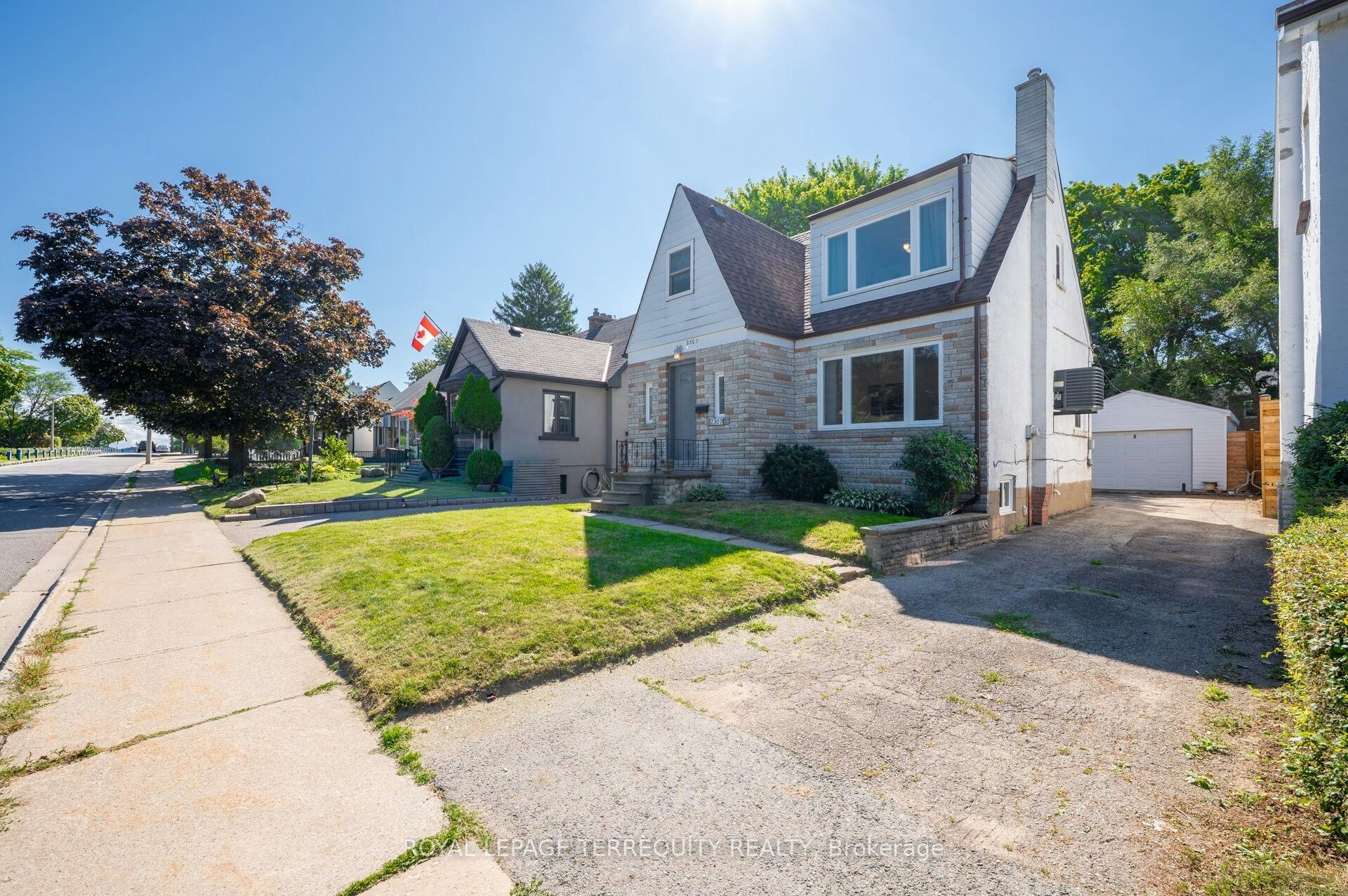 2307 Lawrence Avenue W, Toronto, ON, M9P 2A7