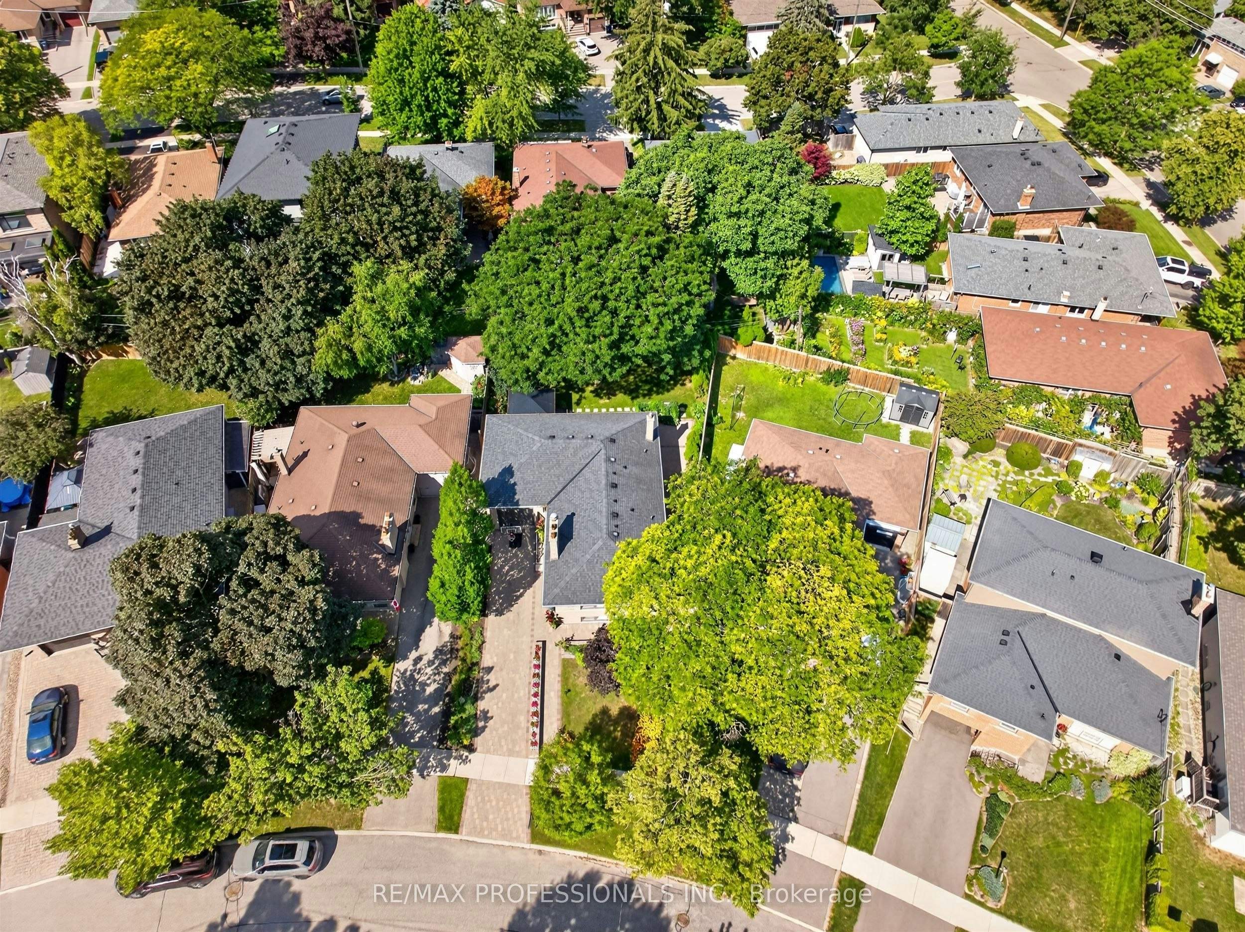 57 Merrygale Crescent, Toronto, ON, M9B 5N9