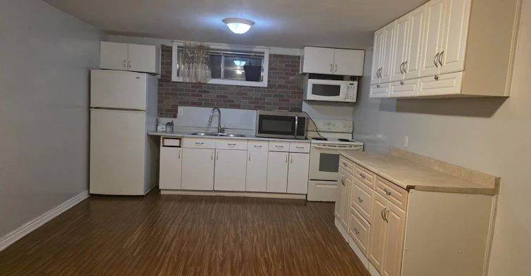 Bsmt-14 Alhart Drive, Toronto, ON, M9V 2M9 - 12