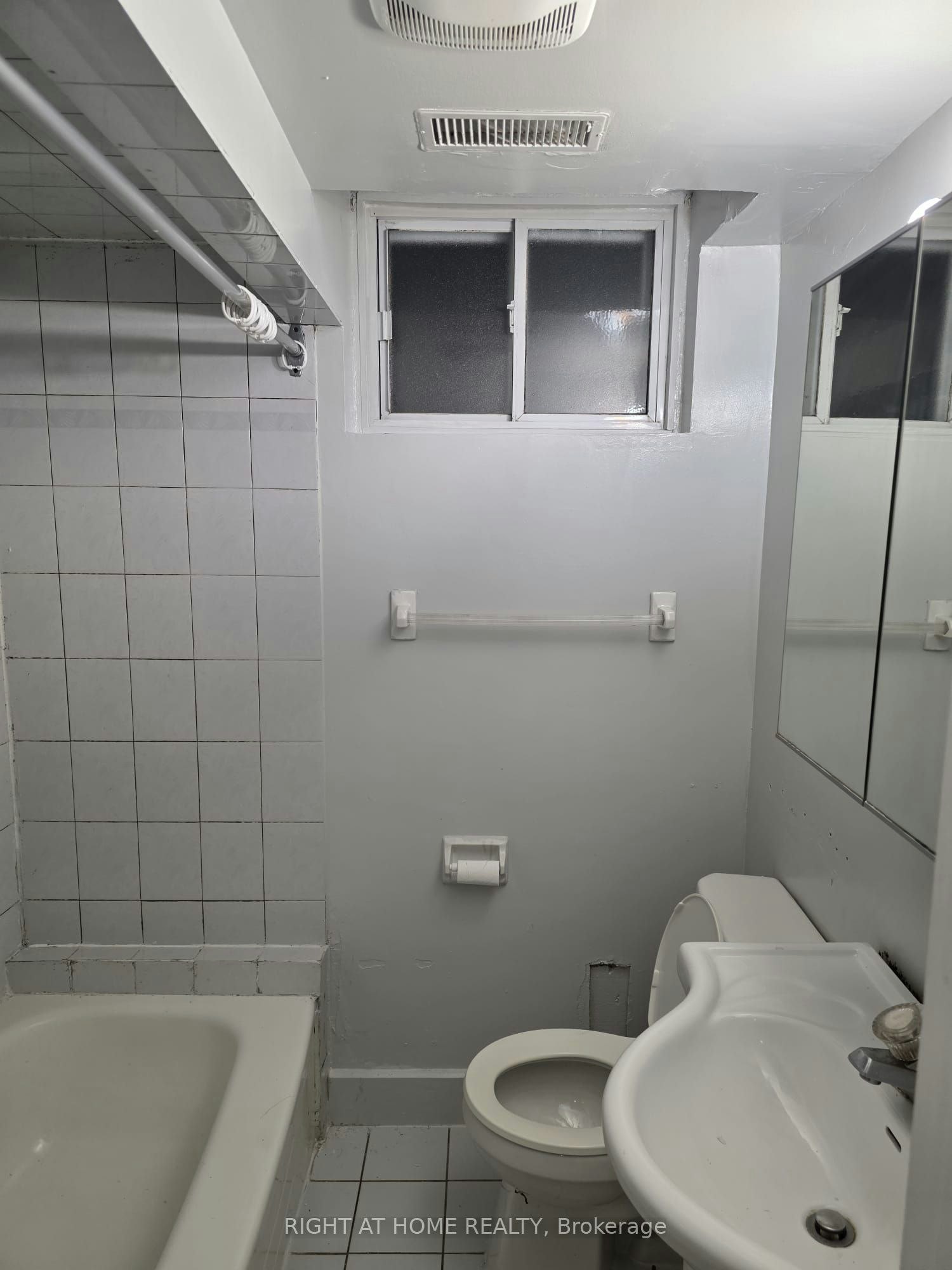 Bsmt-14 Alhart Drive, Toronto, ON, M9V 2M9 - 5