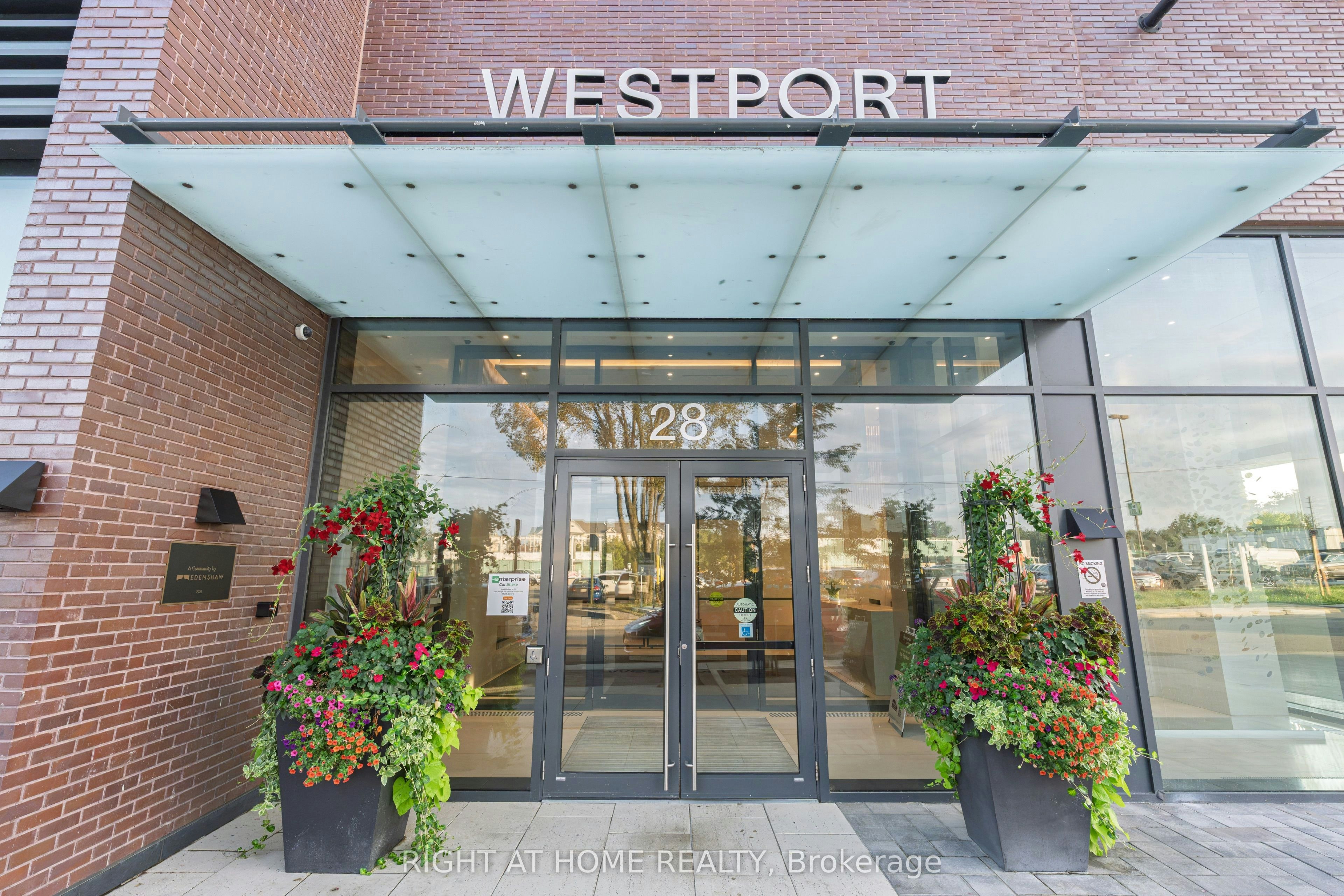 1204-28 Ann Street, Mississauga, ON, L5G 0E1