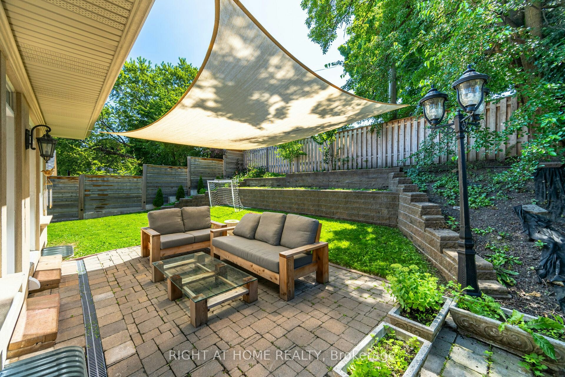 19 Talgarth Road, Toronto, ON, M9B 6H1 - 39