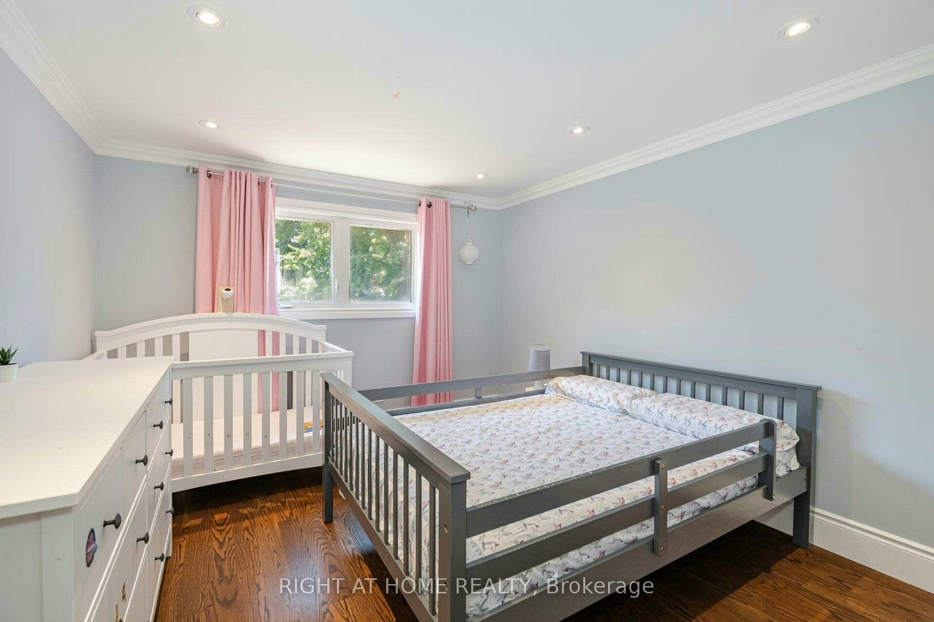 19 Talgarth Road, Toronto, ON, M9B 6H1 - 18