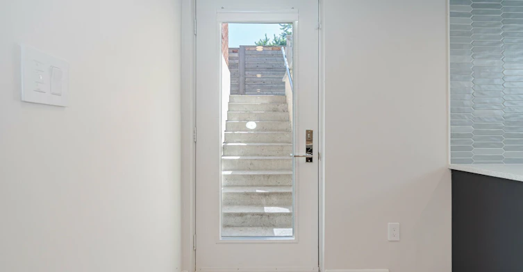 19 Talgarth Road, Toronto, ON, M9B 6H1 - 36