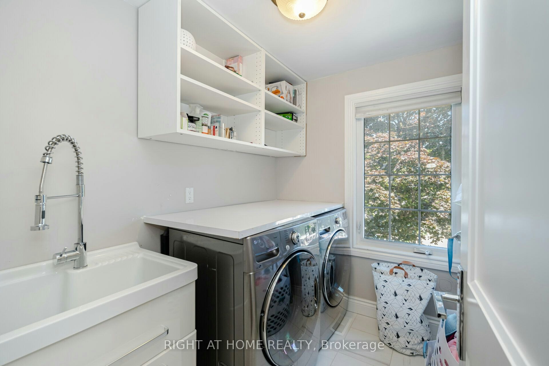 19 Talgarth Road, Toronto, ON, M9B 6H1 - 21