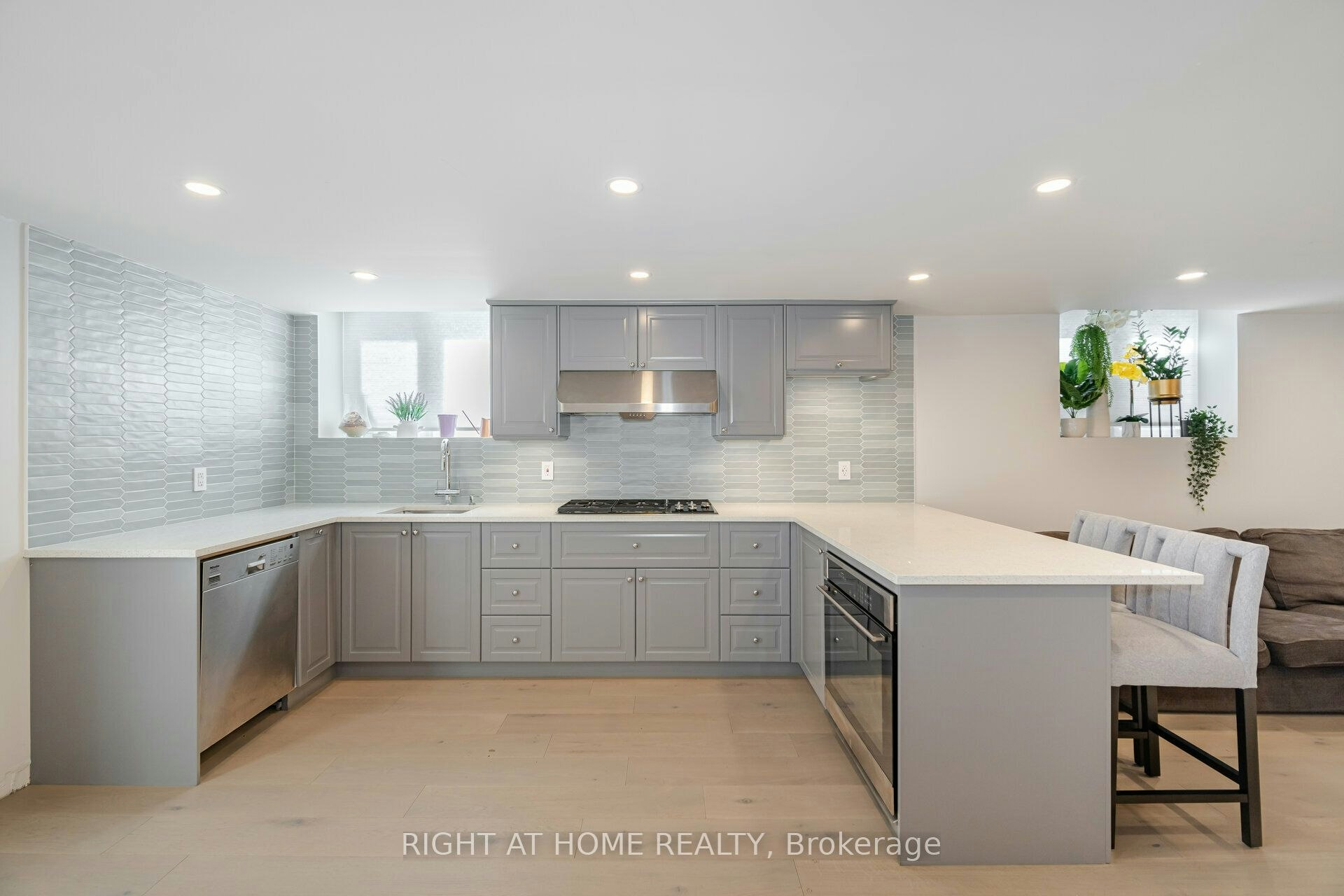 19 Talgarth Road, Toronto, ON, M9B 6H1 - 27