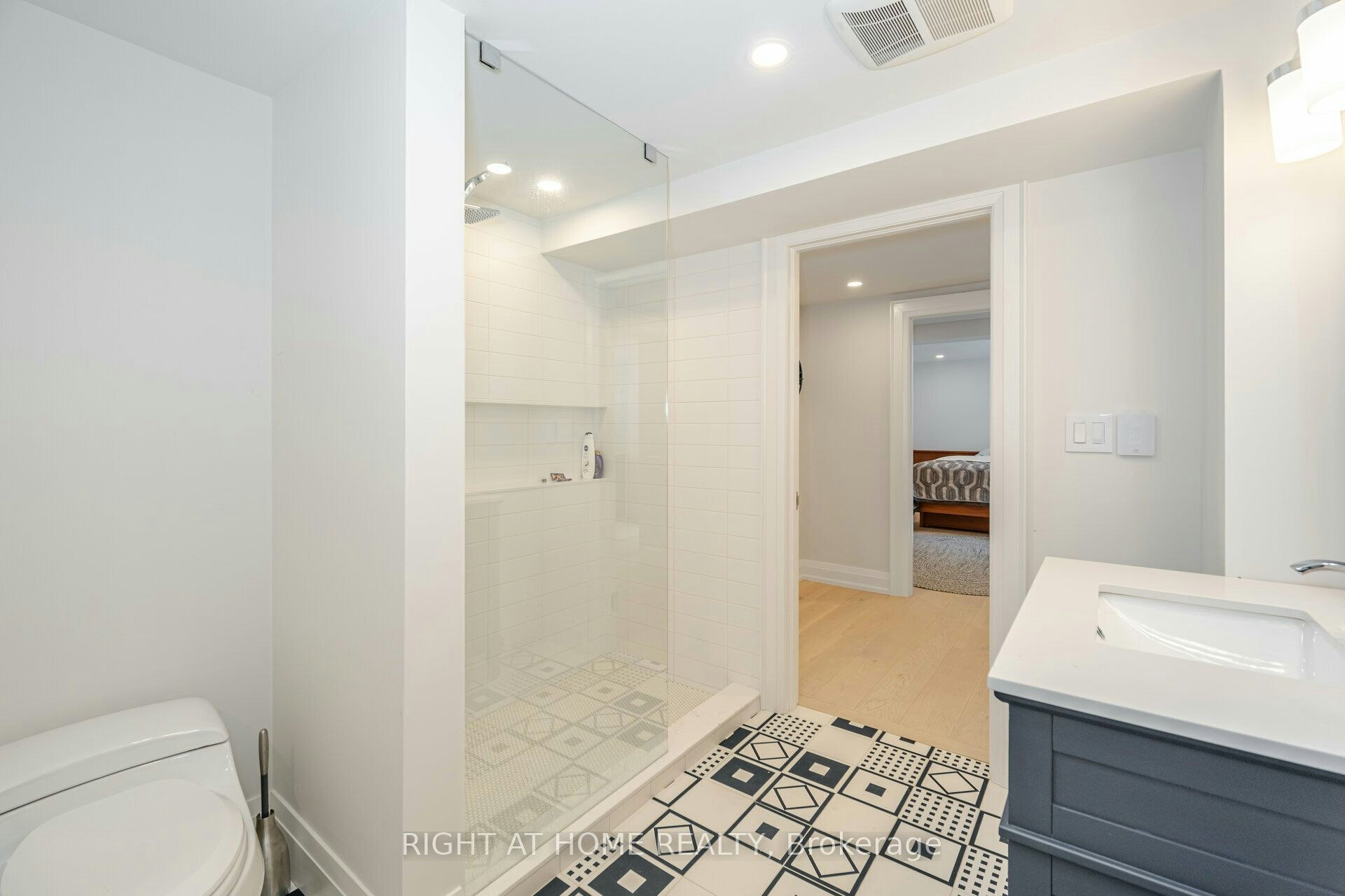 19 Talgarth Road, Toronto, ON, M9B 6H1 - 34