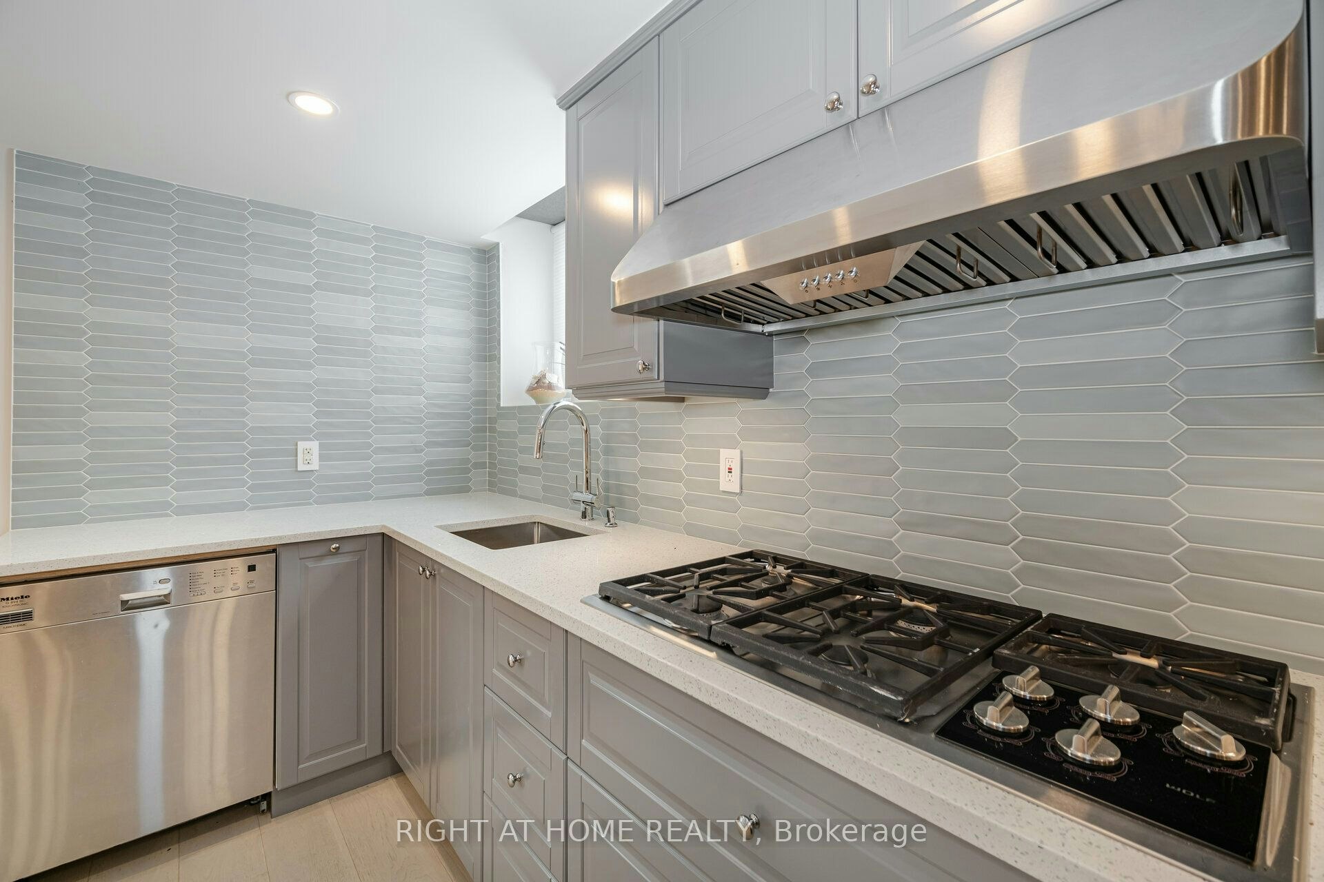 19 Talgarth Road, Toronto, ON, M9B 6H1 - 28
