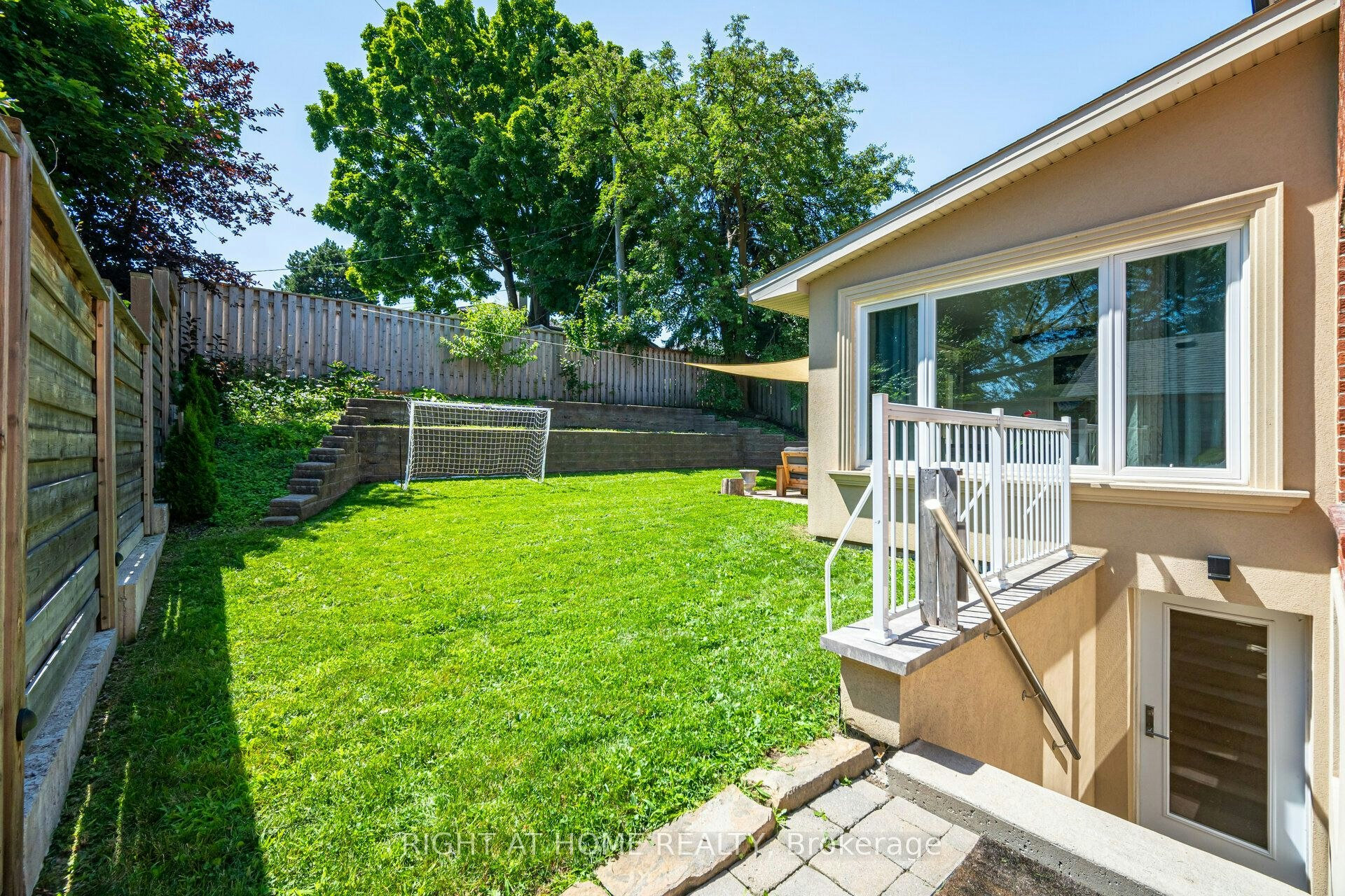19 Talgarth Road, Toronto, ON, M9B 6H1 - 37