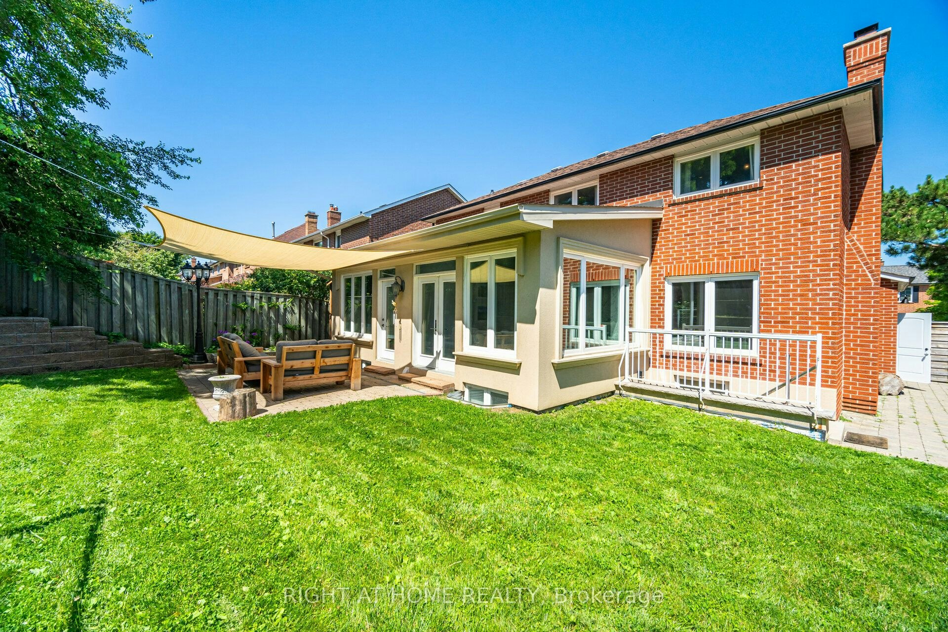 19 Talgarth Road, Toronto, ON, M9B 6H1 - 38