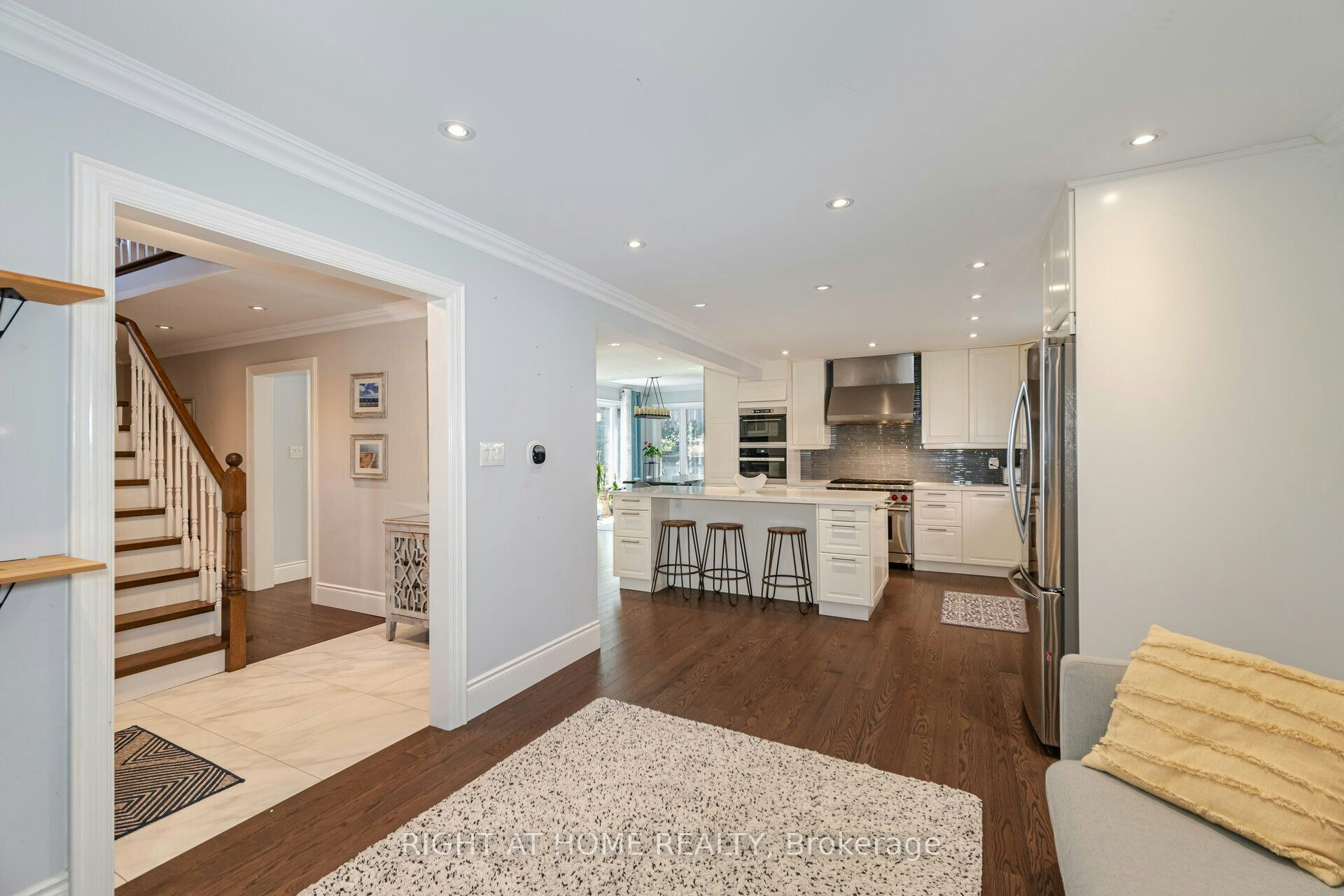 19 Talgarth Road, Toronto, ON, M9B 6H1 - 4
