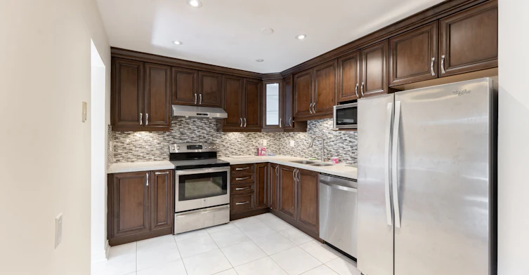 40-2825 Gananoque Drive, Mississauga, ON, L5N 1V6 - 3