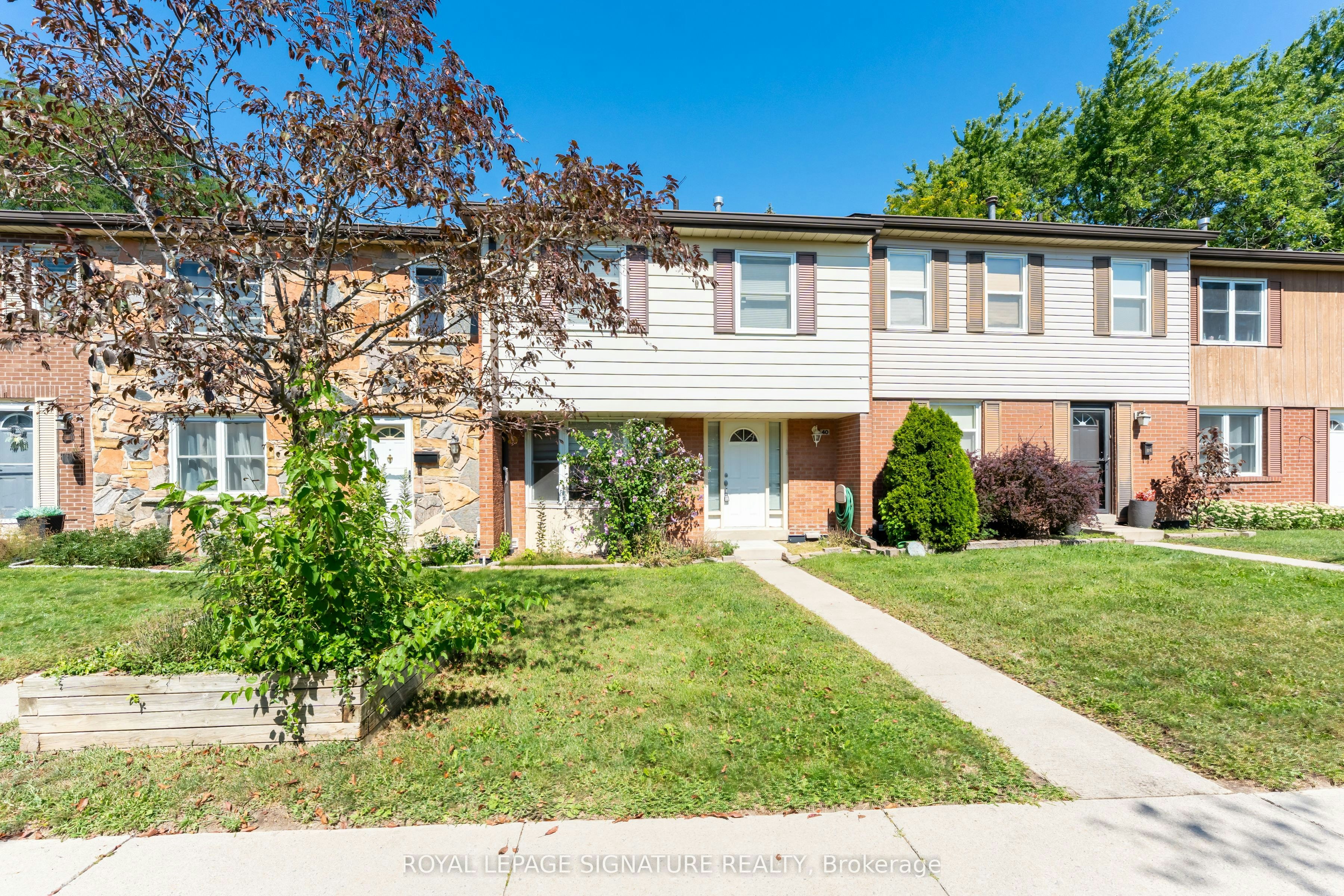 40-2825 Gananoque Drive, Mississauga, ON, L5N 1V6 - 40