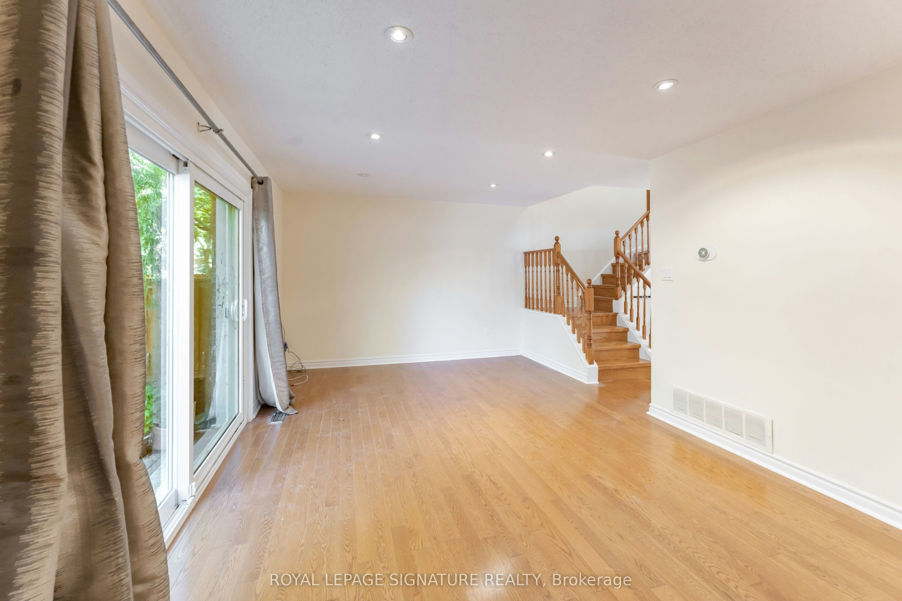 40-2825 Gananoque Drive, Mississauga, ON, L5N 1V6 - 4