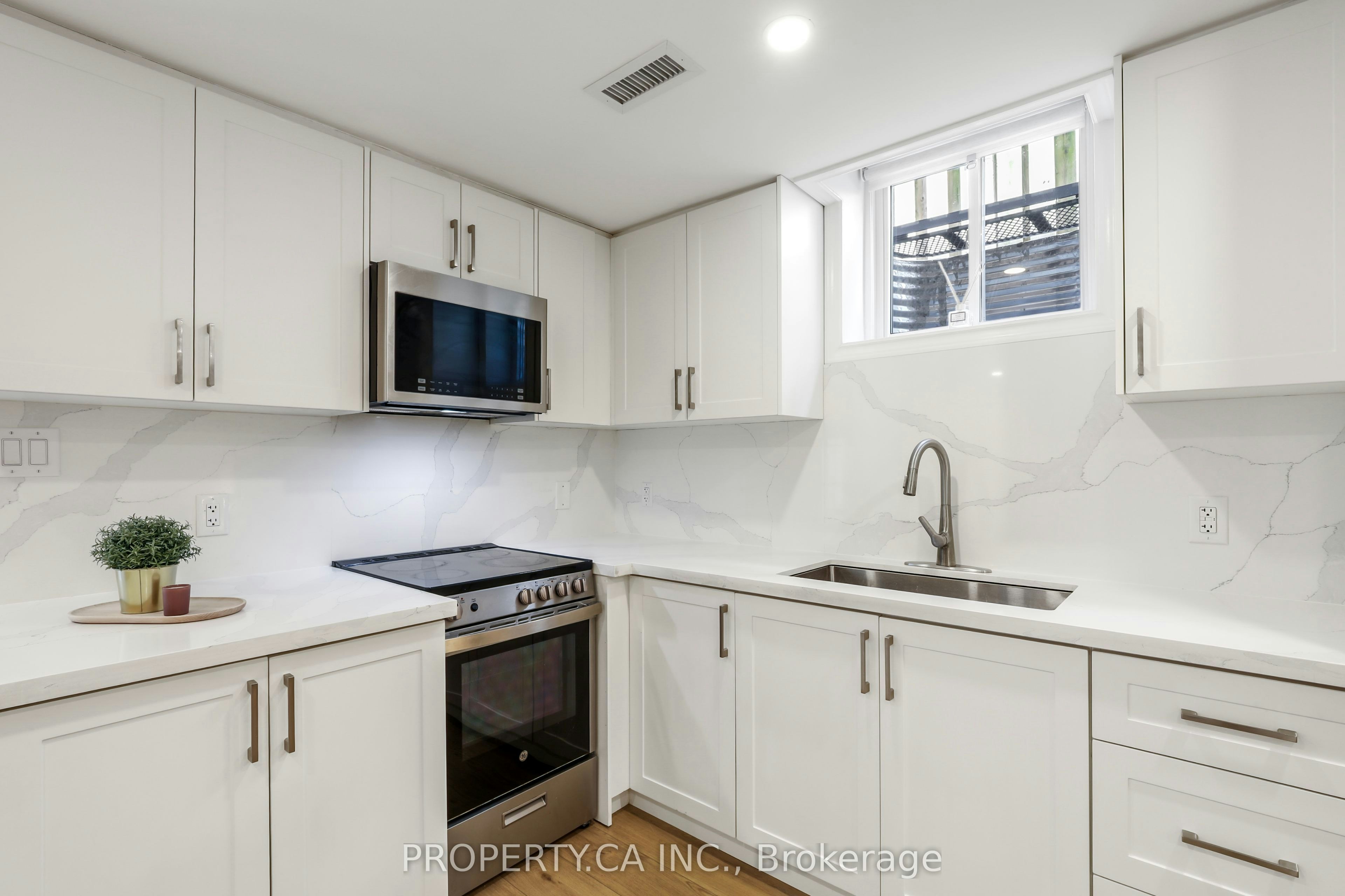 Lower-891 Willowbank Trail, Mississauga, ON, L4W 3M2 - 6