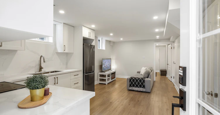 Lower-891 Willowbank Trail, Mississauga, ON, L4W 3M2 - 3