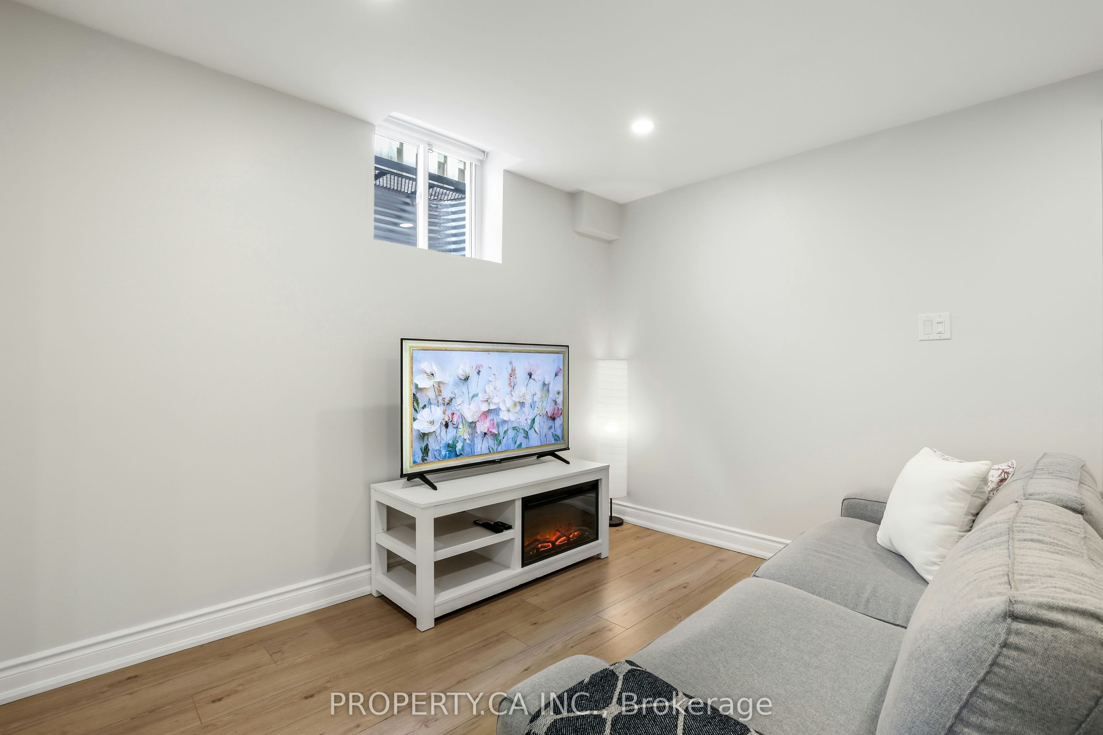 Lower-891 Willowbank Trail, Mississauga, ON, L4W 3M2 - 10
