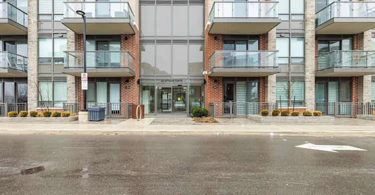 269-65 Attmar Drive E, Brampton, ON, L6P 0Y6 - 2