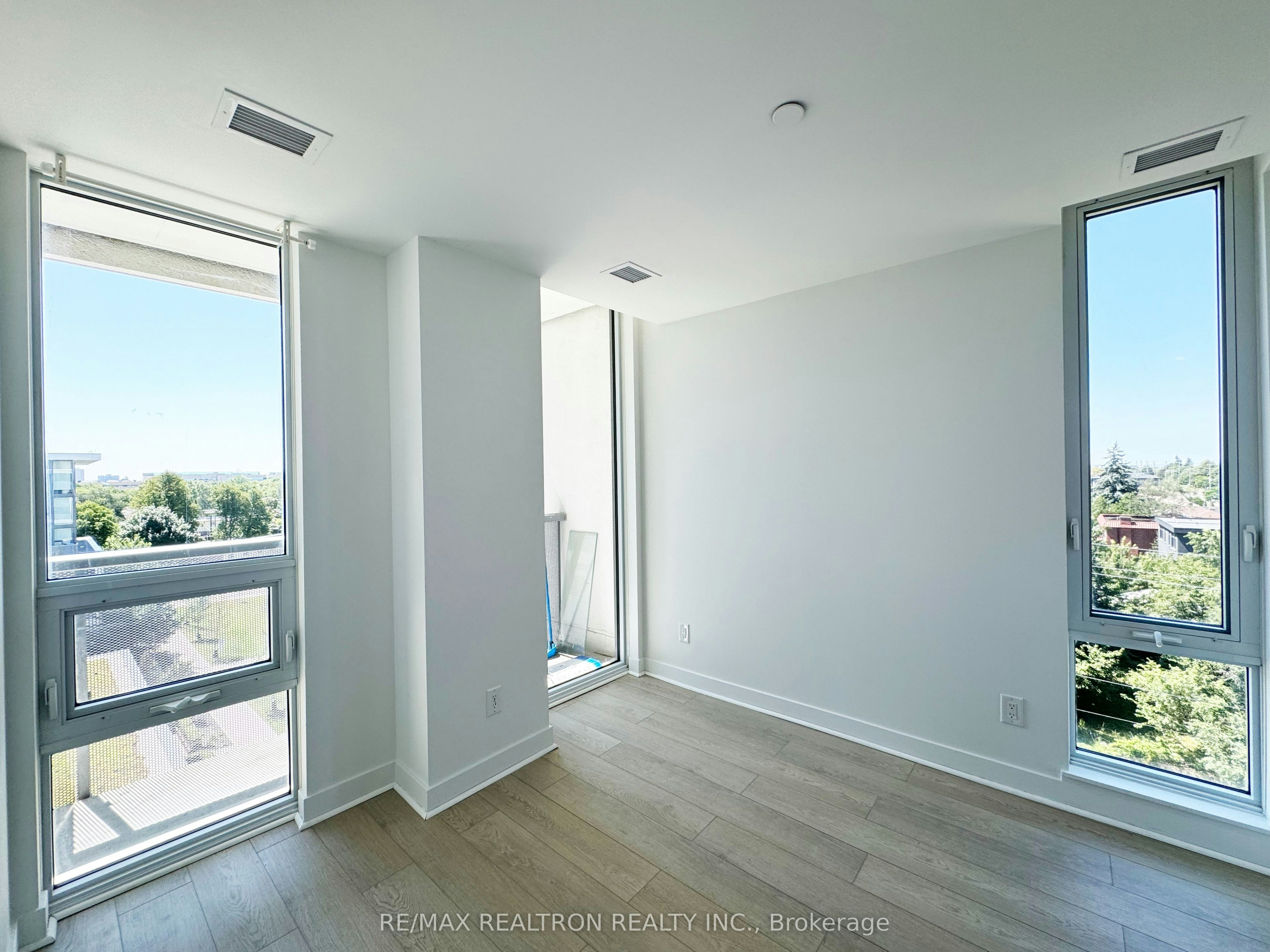 715-160 Flemington Road, Toronto, ON, M6A 0A9 - 11