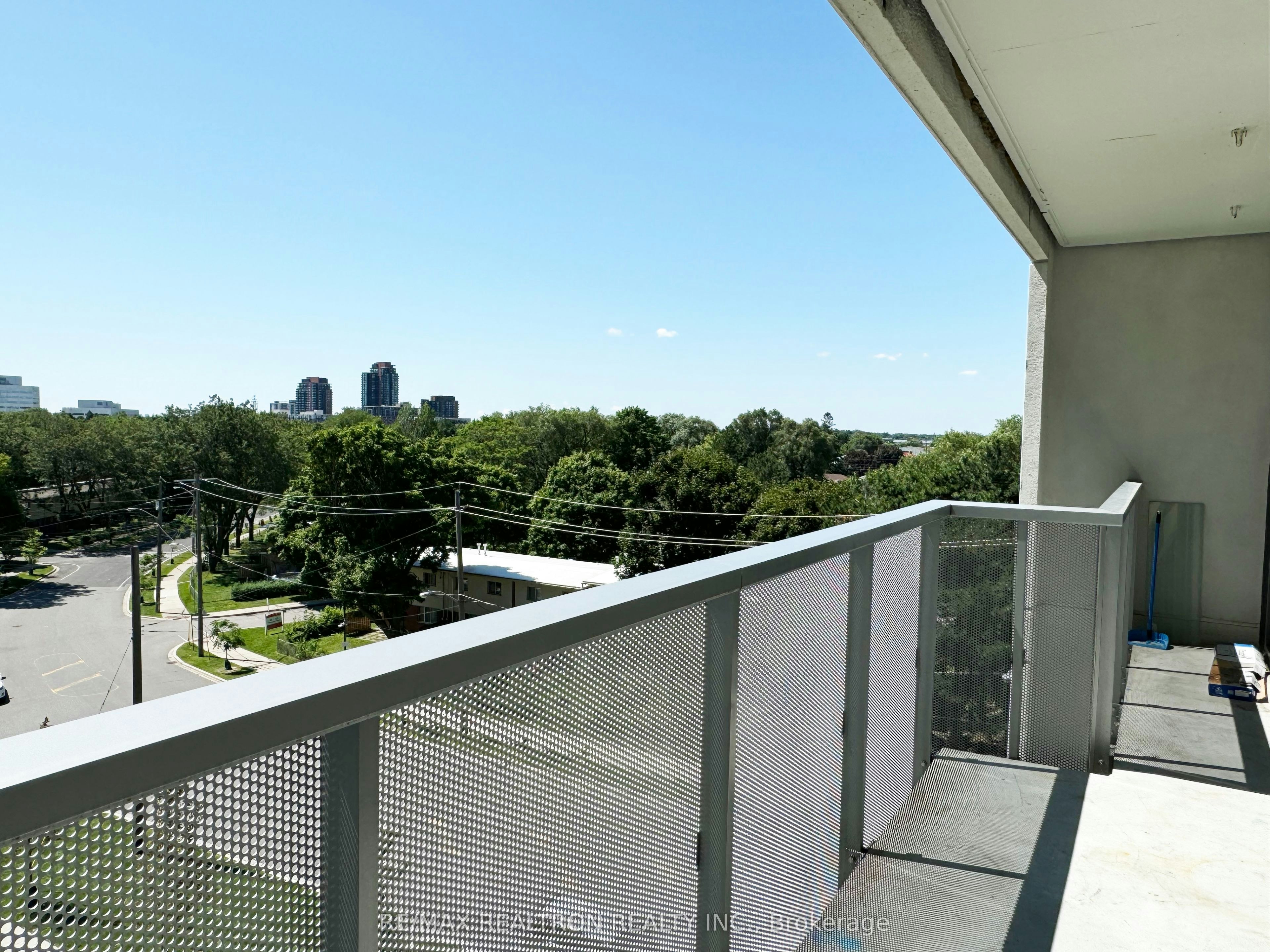 715-160 Flemington Road, Toronto, ON, M6A 0A9 - 16