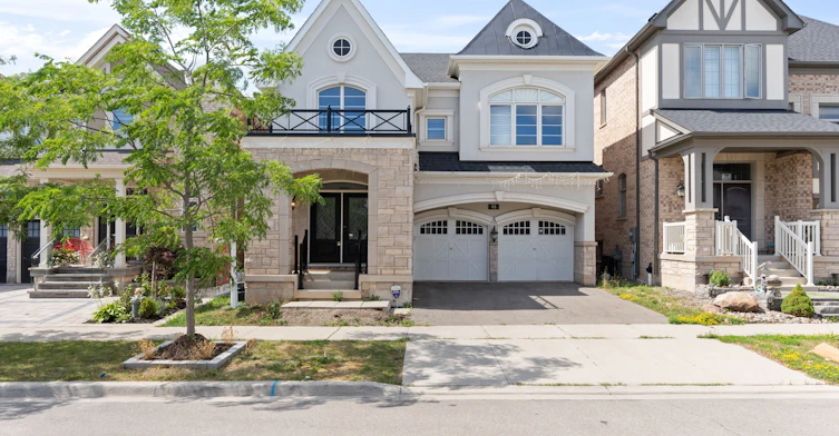 93 Wheat Boom Drive, Oakville, ON, L6H 0M9