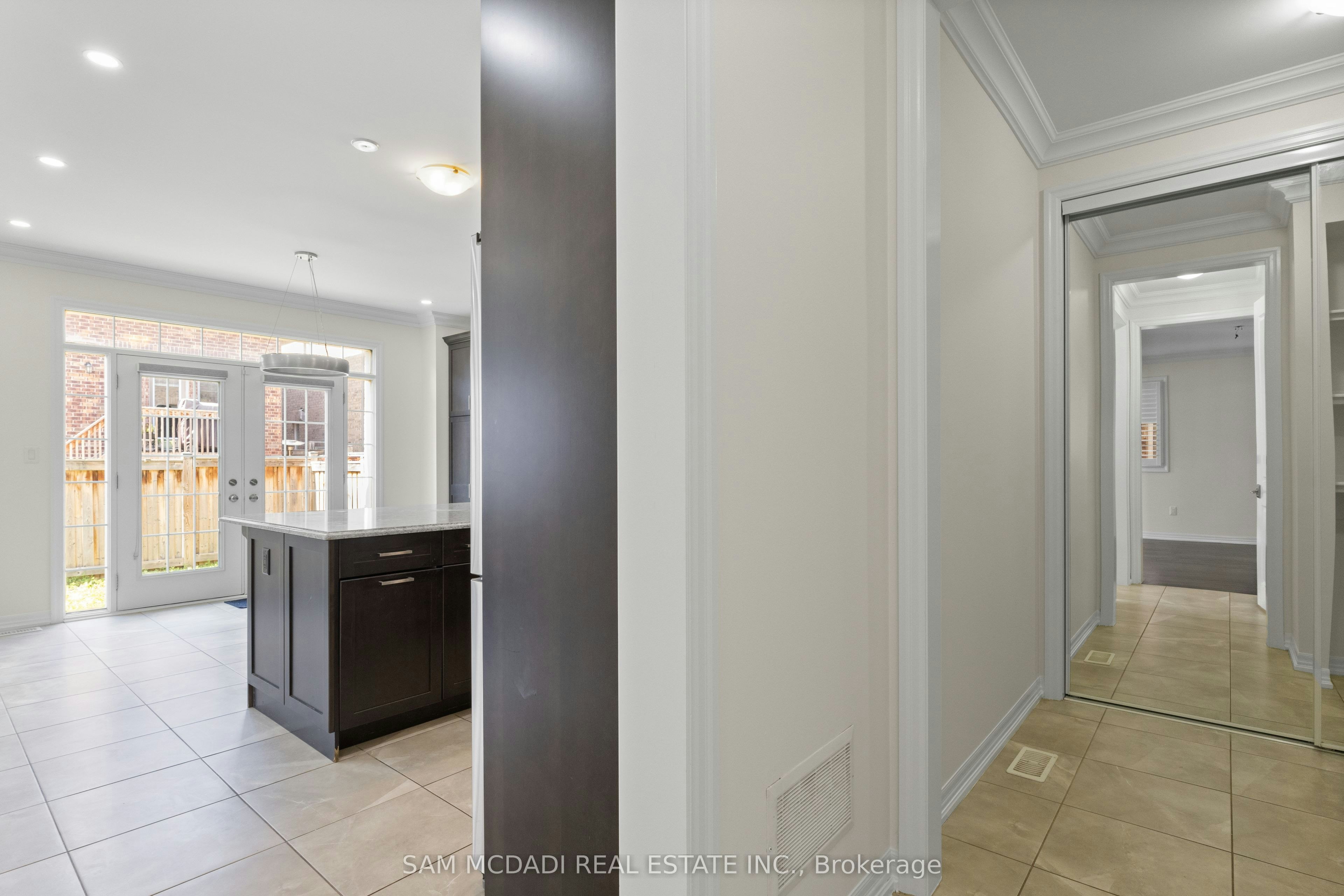 93 Wheat Boom Drive, Oakville, ON, L6H 0M9 - 8