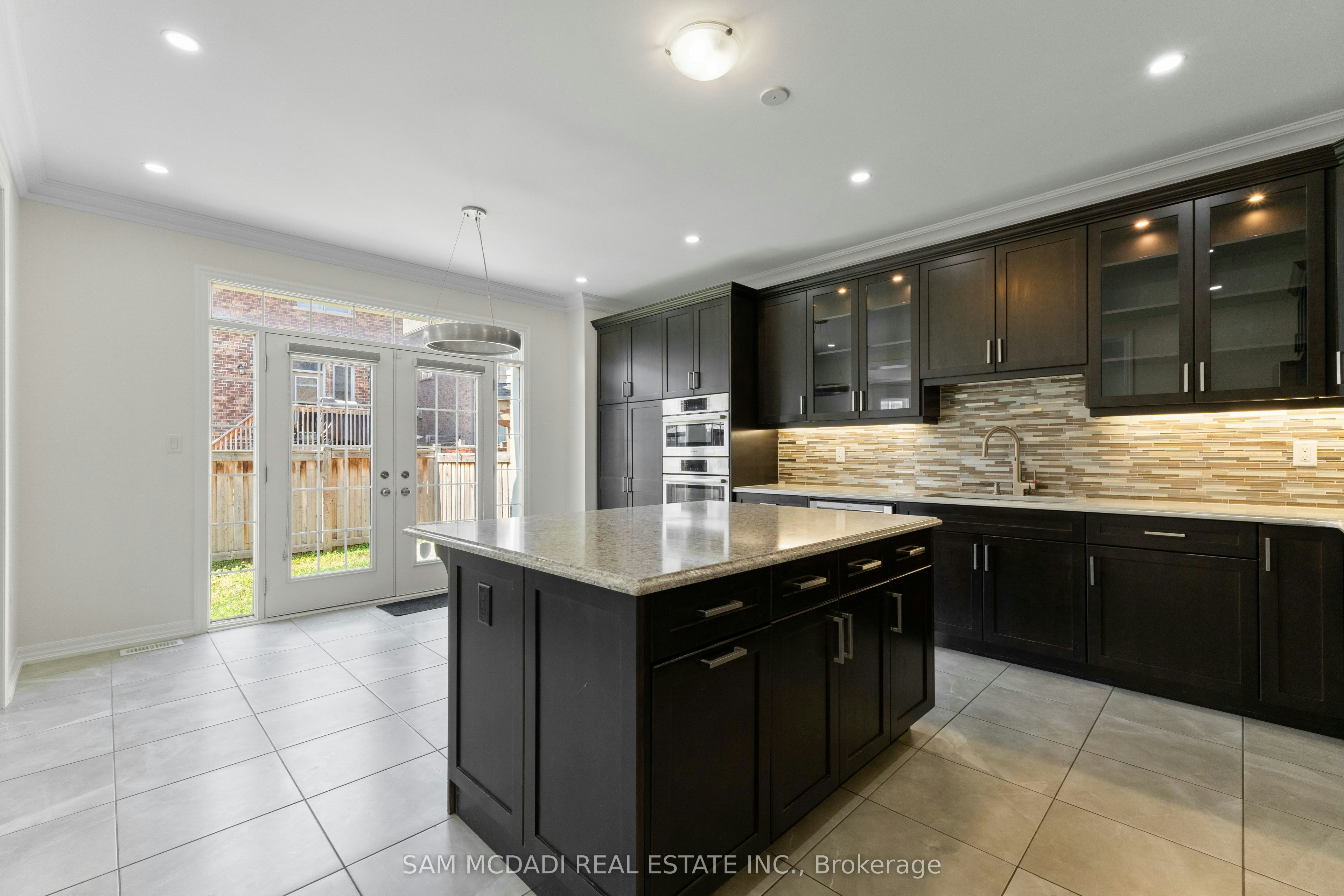 93 Wheat Boom Drive, Oakville, ON, L6H 0M9 - 9