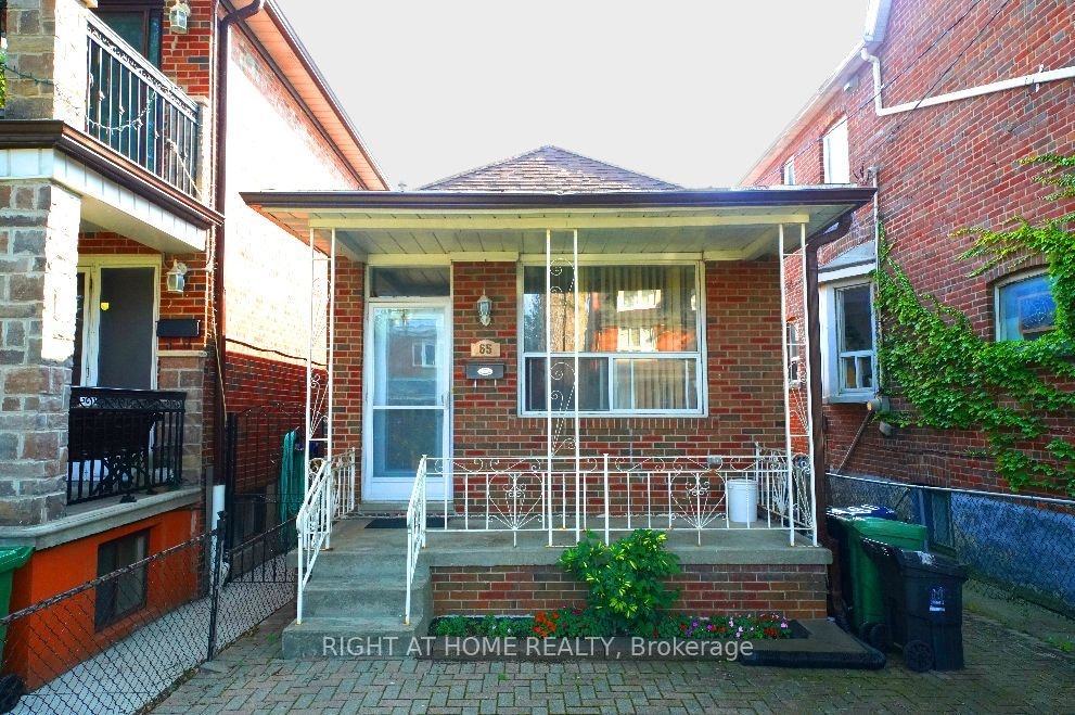 65 Salem Avenue, Toronto, ON, M6H 3C2